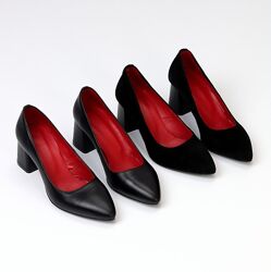 Класичні жіночі туфлі звужений носок середній каблук   Код 17369 
