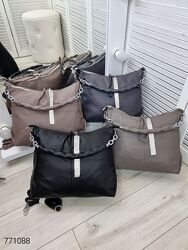 Сумка з мякої і приємної на дотик екошкіри КОД 771088  