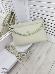 Стильний клатч, гарно тримає форму КОД 77606