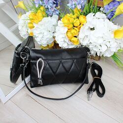 Дуже гарна та містка сумочка на три відділення Код Д287