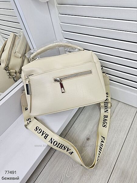 Дуже гарний клатч з мякої і приємної на дотик екошкіри КОД 77491