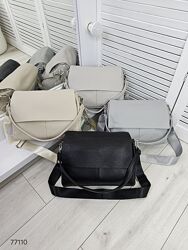 Стильний, гарний клатч з м&acuteякої і приємної на дотик Еко шкіри КОД 77110 