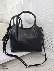 Дуже гарна сумка на 2 відділи з м&acuteякої еко шкіри Код 30032  