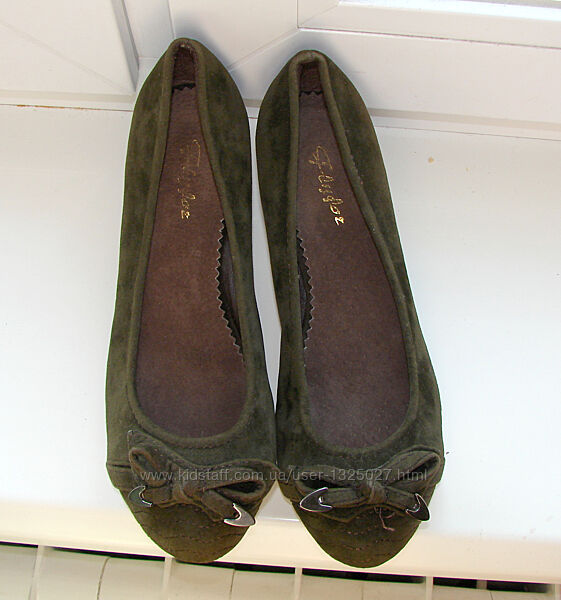 Шикарные замшевые туфли 37 р. , 23 см