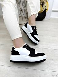 Белые кроссовки женские Кроссовки черные женские