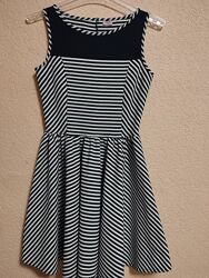 Плаття з щільного трикотажу для дівчинки 11-13років, ріст 152-158см від F&F