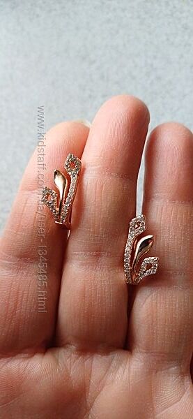 Сережки жіночі