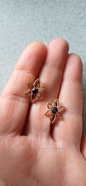 Сережки жіночі