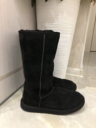 Продам Уггі. Натуральна замша, хутро.