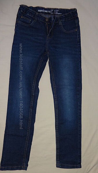 Прямые плотные джинсы