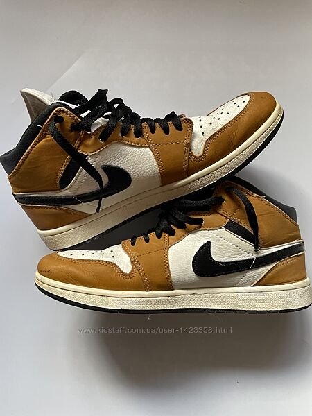 Кроссовки Nike р. 42