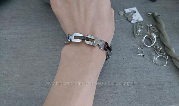 Браслет із чорними вставками