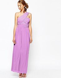 Яскрава сукня для свята 