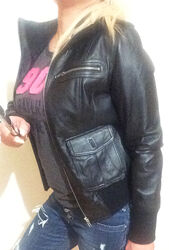 Xs-s шкіряна куртка бомбер натуральна шкіра чорна жіноча