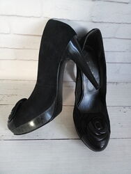 Жіночі стильні замшеві туфлі Grado чорні 36 р
