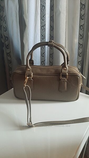 Сумка модель такса  цвета тауп  Leather Country, Италия 