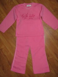 Новый флисовый спортивный  костюм  розового цвета для девочки 3-5 лет.