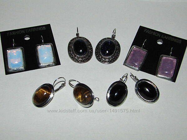 Модная , яркая бижутерия для красивых женщин