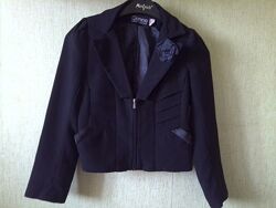 Школьный пиджак черного цвета