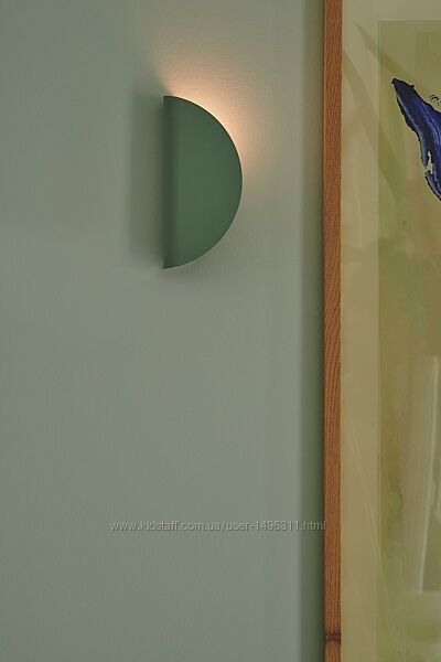 Люстри підвісні настільні бра стельові в дитячу Італія Польща Іспанія Данія