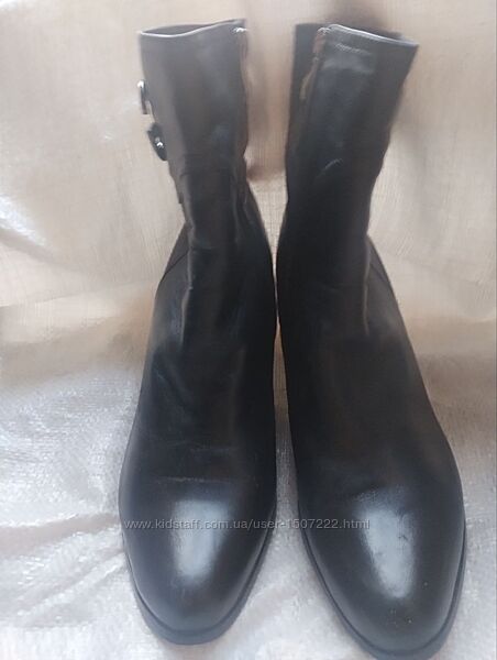 Полусапожки женские . р.41.40 . Новые