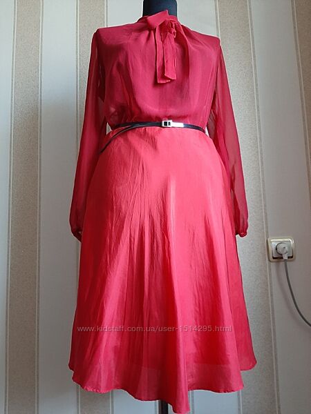 Платье  весеннее, летнее, нарядное.