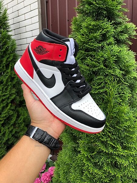 р.41 Стильные кроссовки Nike Air Jordan черно/бело/красные 