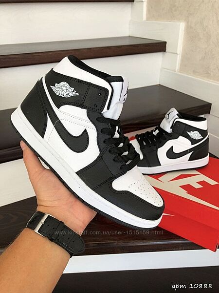 р. 43  Мужские кроссовки Nike Air Jordan черно/белые