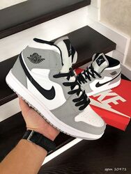 р.42   Мужские кроссовки Nike Air Jordan серо/бело/черные 