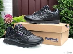 р. 37-41 Reebok Classic чорні KS 12134