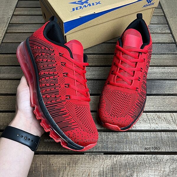 p.40-45   Flyknit Max Red