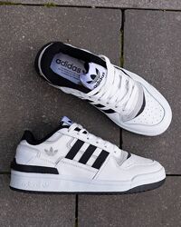 p.36, 37   Adidas Forum Low White Black  AD035