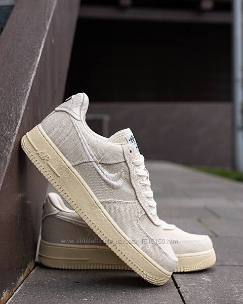 p.40-45  Stussy x Nike Air Force 1 Low Fossil