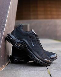 p.40   Nike Air Max TN Black   NK032