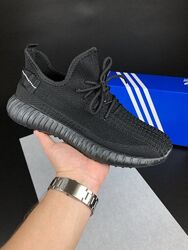 p.44   Yeezy Boost чорні  KS 12308