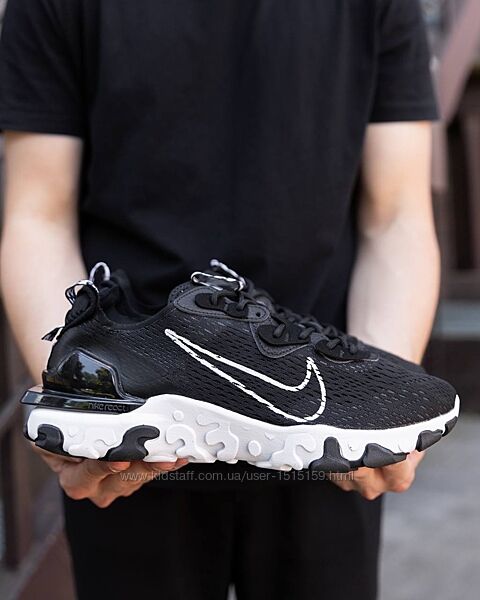 p.41 Nike React Vision Black White NK161