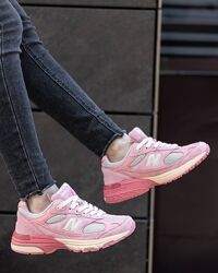 p.39, 40  New Balance 993 х Joe Freshgoods Art Powder Pink  NB084