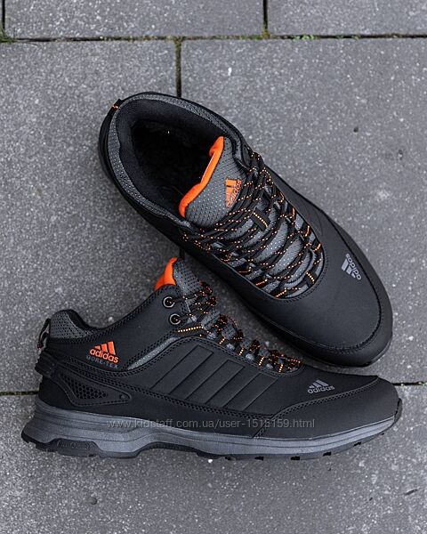 p.41, 44   Adidas Gore-Tex Winter Black Silver Red   AD031