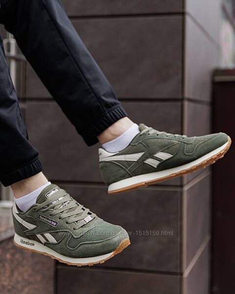 p.43  Reebok Classic Leather Cloud Green  RB029
