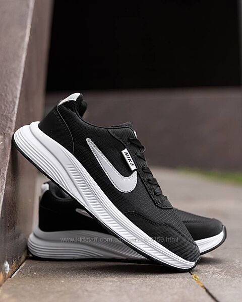 p.40, 41  Nike Racer Black White  NK183