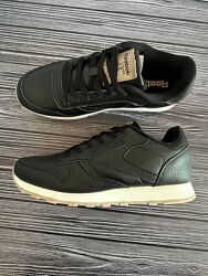 p.43, 44  Reebok Classic Leather Black White  RB019