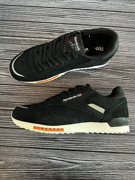 p.44  Reebok Classic Super Leather Black  RB016