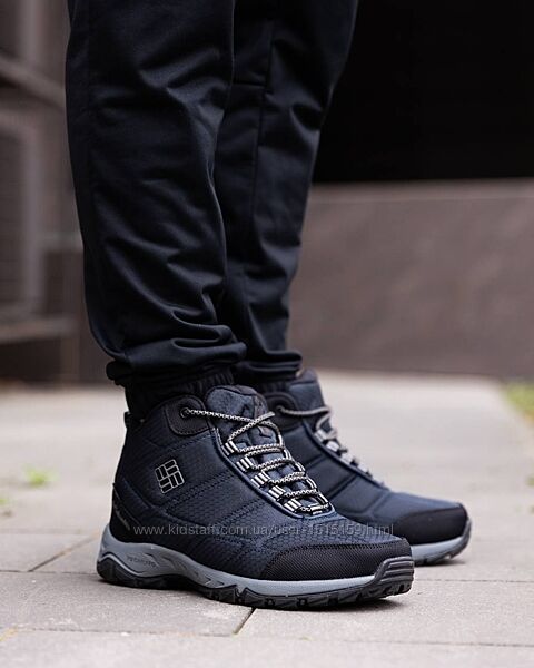p.44   Columbia Waterproof Dark Blue  CL019