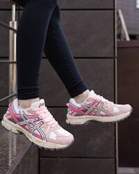 p.37  Asics Gel Kahana 8 White Pink  AS010