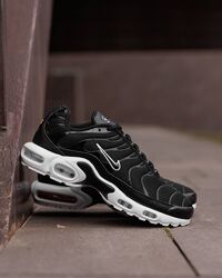 p.40-45  Nike Air Max Plus Tn Black White NK252