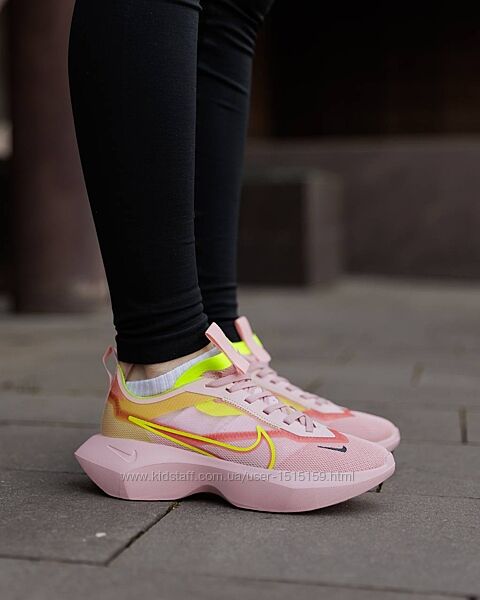 p.37, 38  Nike Vista Lite Rose NK250