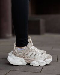 p.36-39  Adidas Vento XLG Deluxe Beige  AD110