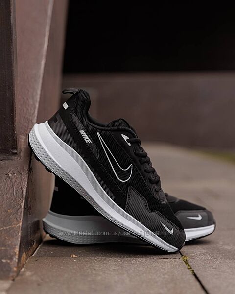 p.40-44  Nike Simple Black White  NK269