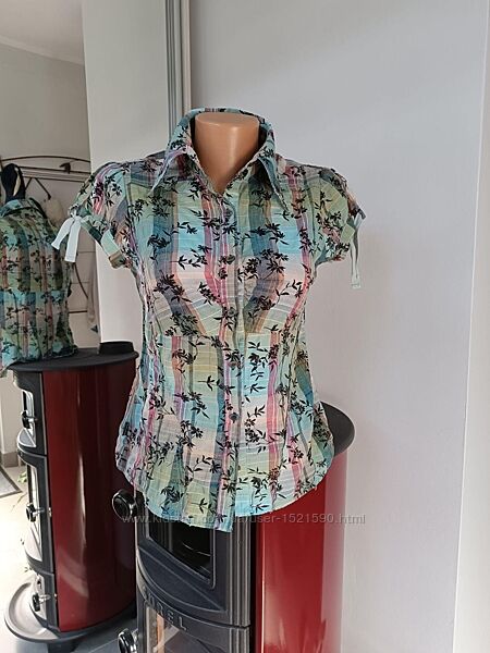 Крутезна легка блуза -сорочка Watcher. розмір S /M.