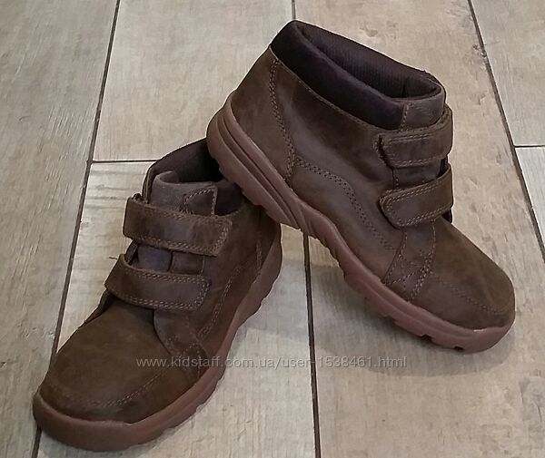Демисезонные кожаные ботинки Clarks. Размер 30, 23 см,  ессо